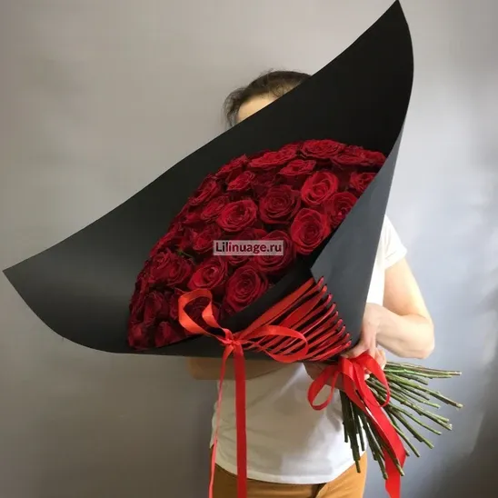 Розы «51 Красная роза в дизайнерской упаковке» - фото 1