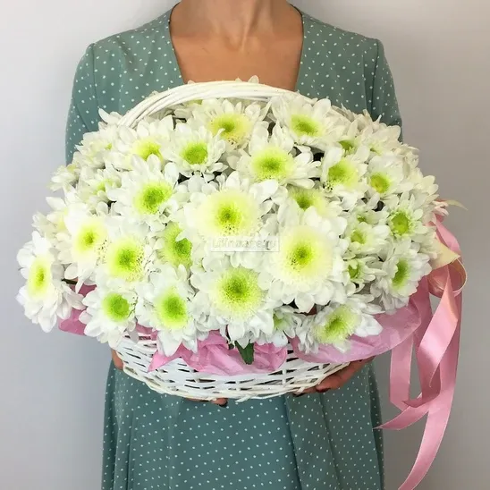 Корзины с цветами «Белые хризантемы в корзине» - фото 1