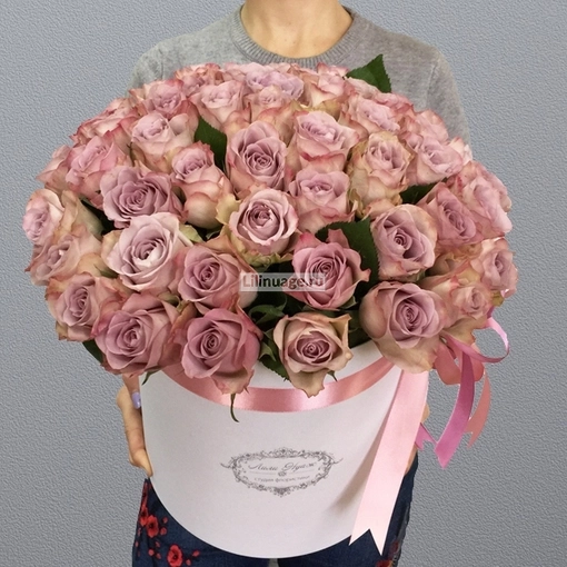 Розы Мемори Лейн в шляпной коробке. Цена – 13620 руб. Арт – 1201