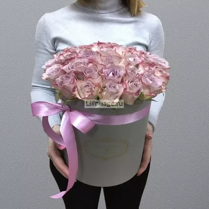 Розы "Фиолет" в шляпной коробке. Цена – 7500 руб. Арт – 254 - №1