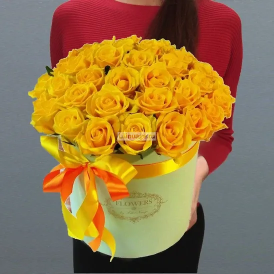  Розы «Желтые розы в шляпной коробке» - фото 1