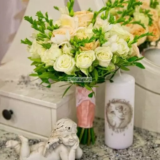 Букет невесты из кустовых роз и фрезии "Нежный". Цена – 6800 руб. Арт – 566 - №1