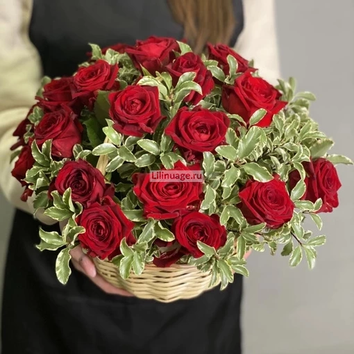 Корзина с красными розами. Цена – 6500 руб. Арт – 5735 - №1