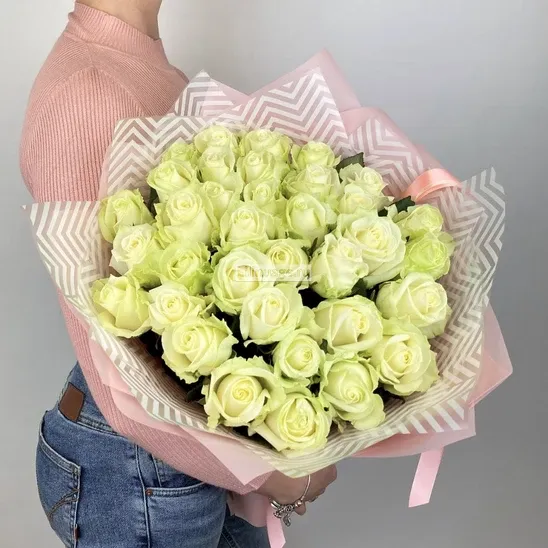 Розы «35 белых роз Аваланж» - фото 2