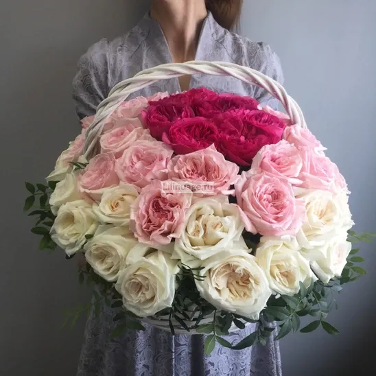 Корзины с цветами «Пионовидные розы в корзине» - фото 1