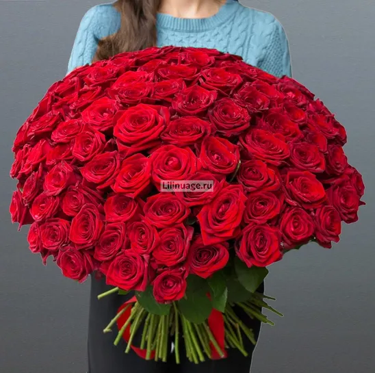 Розы «101 красная роза Ред Наоми» - фото 1