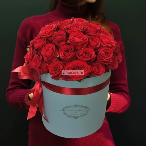 Красные розы в шляпной коробке. Цена – 7260 руб. Арт – 706 - №1