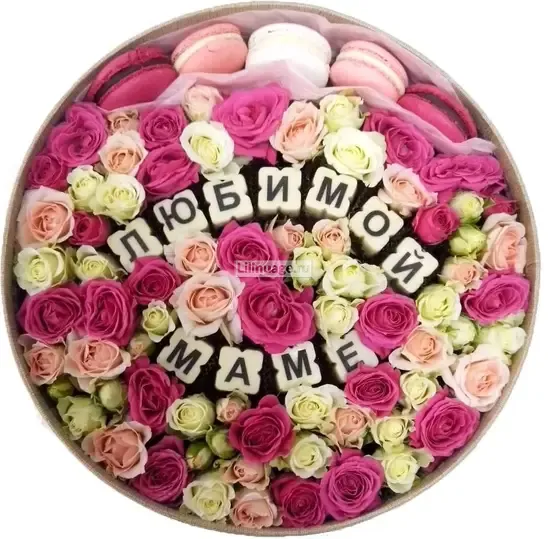  Розы «Коробка с цветами и сладостями "Самой дорогой!"» - фото 1